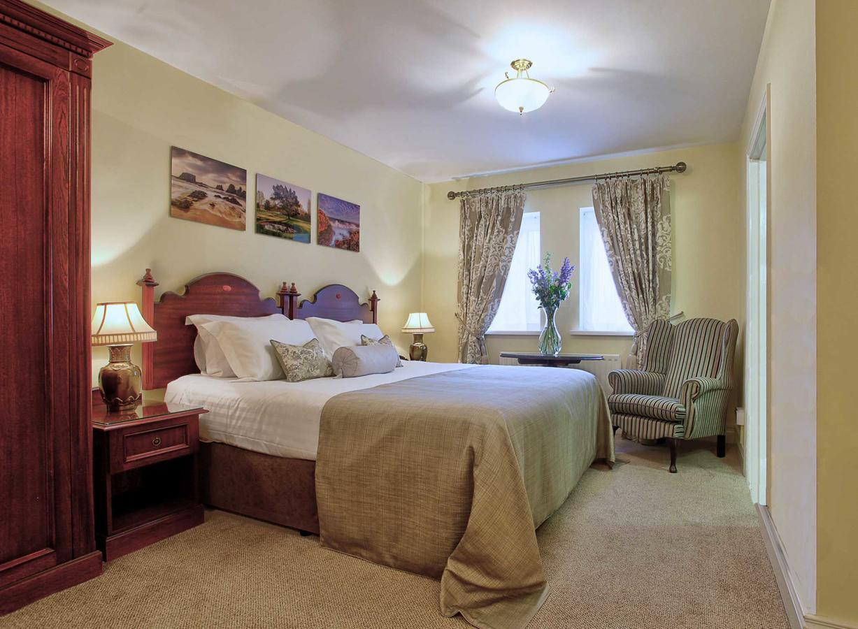Tullyglass House Hotel Ballymena Kamer foto